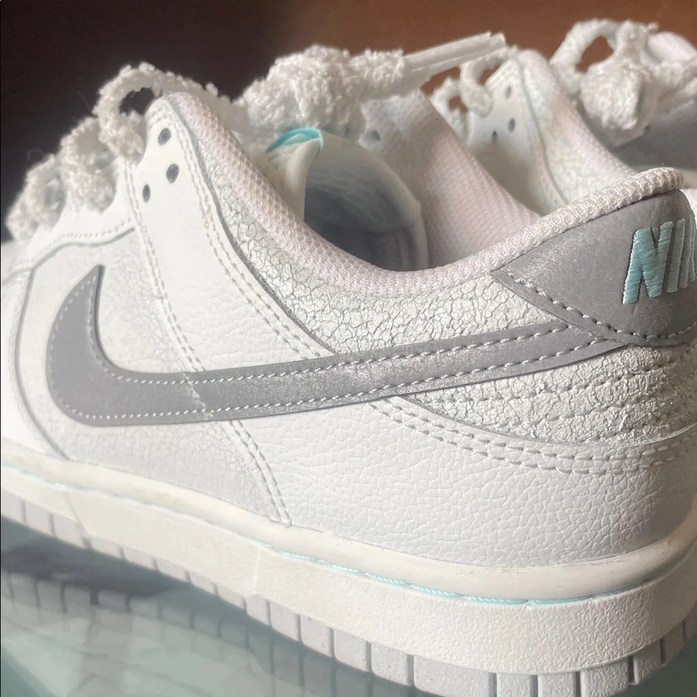 Nike brand New Sneakers